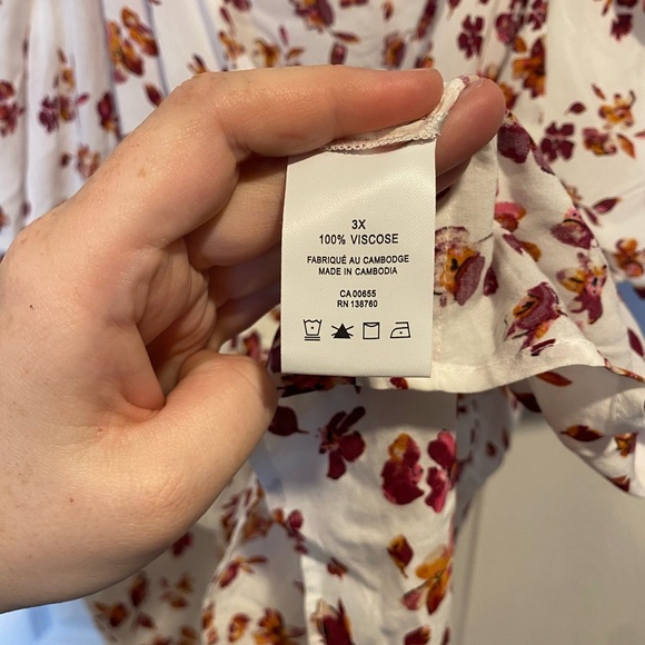 Penningtons Floral Wrap-Style Balloon Sleeve Blouse | 3X - Picture 6 of 7